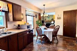 S77W26575 Crestview Ct, Vernon, WI 53189 - Photo 10