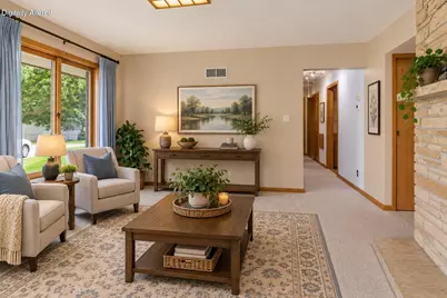 542 E Van Beck Ave, Milwaukee, WI 53207 - Photo 10