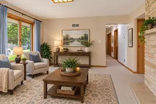 542 E Van Beck Ave, Milwaukee, WI 53207 - Photo 10