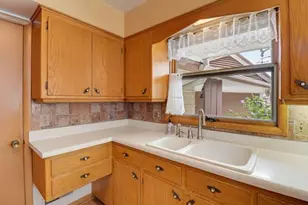 542 E Van Beck Ave, Milwaukee, WI 53207 - Photo 4