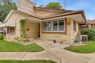 542 E Van Beck Ave, Milwaukee, WI 53207 - Photo 2