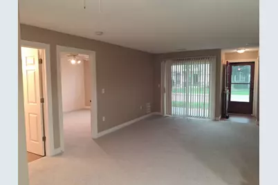 596  Pewaukee Rd #C, Pewaukee, WI 53072 - Photo 2
