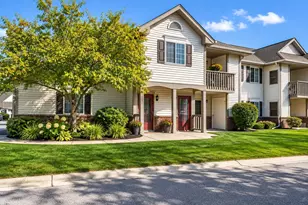 596 Pewaukee Rd, Pewaukee, WI 53072 - Photo 1