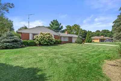 3628  Country Ln, Racine, WI 53405 - Photo 2