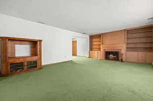 3628 Country Ln, Racine, WI 53405 - Photo 6