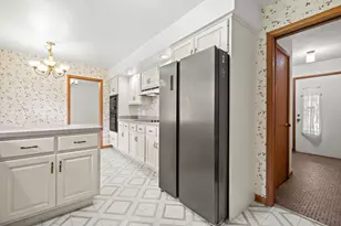 3628 Country Ln, Racine, WI 53405 - Photo 14