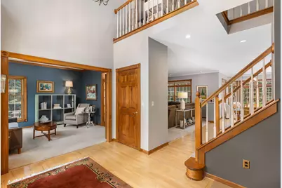 1600  Starbridge Dr, Brookfield, WI 53005 - Photo 2