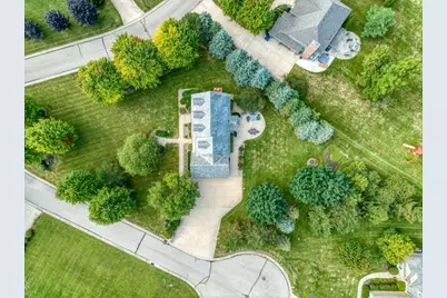 1600  Starbridge Dr, Brookfield, WI 53005 - Photo 54