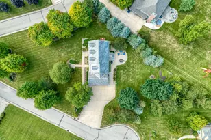1600 Starbridge Dr, Brookfield, WI 53005 - Photo 54