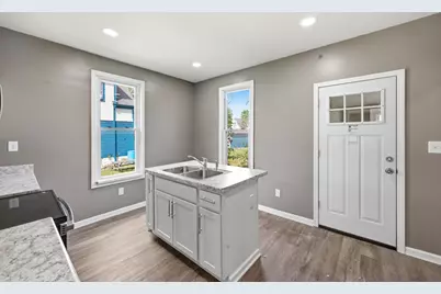 2618 N 24th Pl, Milwaukee, WI 53206 - Photo 12