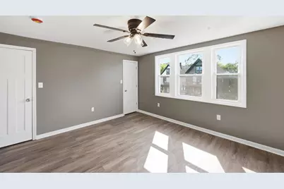 2618 N 24th Pl, Milwaukee, WI 53206 - Photo 18