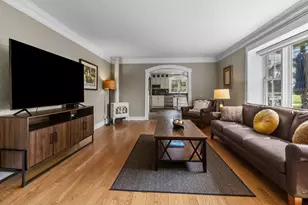 962 Shabbona Dr, Fontana, WI 53125 - Photo 2