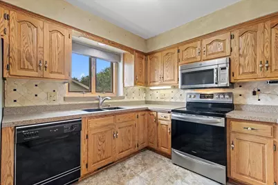 1222  Hidden Fields Dr, West Bend, WI 53095 - Photo 16