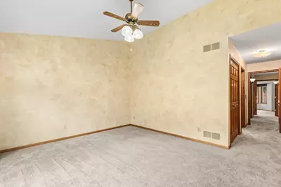 1222  Hidden Fields Dr, West Bend, WI 53095 - Photo 28