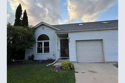 885 S Imperial Dr #889, Hartland, WI 53029 - Photo 2
