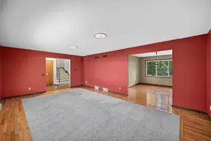 2909 Pelham Dr, Madison, WI 53713 - Photo 8