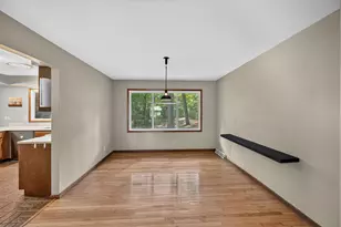 2909 Pelham Dr, Madison, WI 53713 - Photo 12