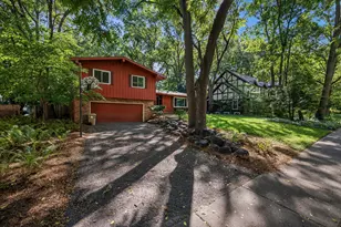 2909 Pelham Dr, Madison, WI 53713 - Photo 6
