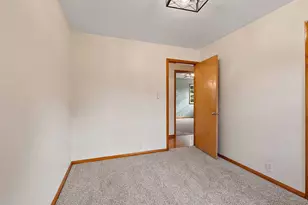 1621 Johnston Dr, Manitowoc, WI 54220 - Photo 18