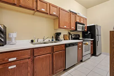 758  Bridlewood Dr #H, Hartford, WI 53027 - Photo 16
