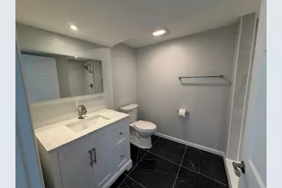 925 N Oakwood Ave, Oconomowoc, WI 53066 - Photo 20