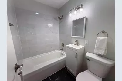 925 N Oakwood Ave, Oconomowoc, WI 53066 - Photo 16