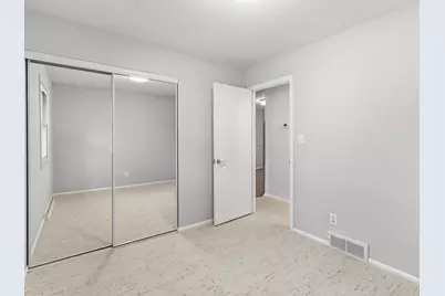 4913 N Navajo Ave, Glendale, WI 53217 - Photo 22