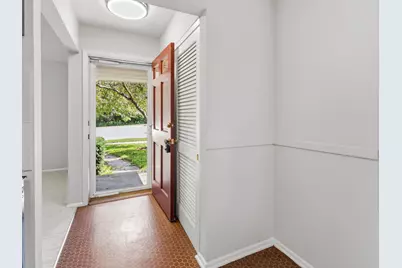 4913 N Navajo Ave, Glendale, WI 53217 - Photo 2