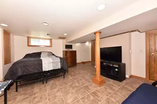 4917 S 28th St, Greenfield, WI 53221 - Photo 28