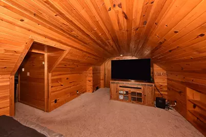 4917 S 28th St, Greenfield, WI 53221 - Photo 24