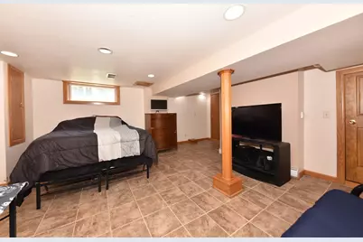 4917 S 28th St, Greenfield, WI 53221 - Photo 30