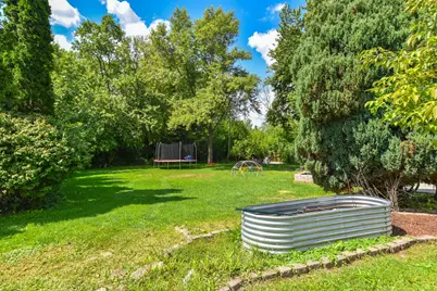 4917 S 28th St, Greenfield, WI 53221 - Photo 42