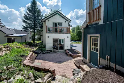 226 W Capitol Dr, Hartland, WI 53029 - Photo 8