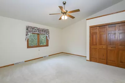 3004  Valley Ave, West Bend, WI 53095 - Photo 8