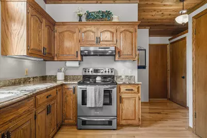 335 W Highland Dr, Grafton, WI 53024 - Photo 10