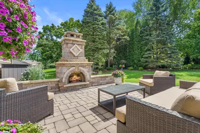 335 W Highland Dr, Grafton, WI 53024 - Photo 32