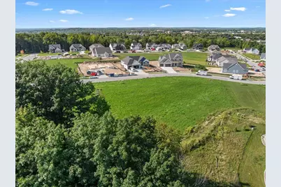 N66W21344  Sweet Clover Dr #Lt48, Menomonee Falls, WI 53051 - Photo 10