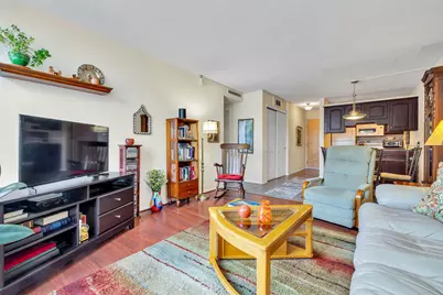 1409 N Prospect Ave #504, Milwaukee, WI 53202 - Photo 8