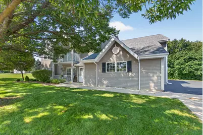 269  Minz Park Cir #1, West Bend, WI 53095 - Photo 14