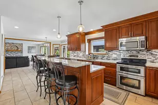 10468 S George Dr, Oak Creek, WI 53154 - Photo 8