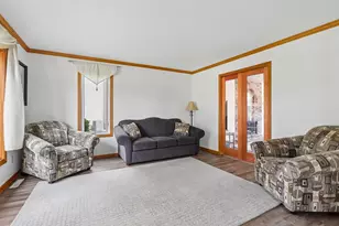 10468 S George Dr, Oak Creek, WI 53154 - Photo 4
