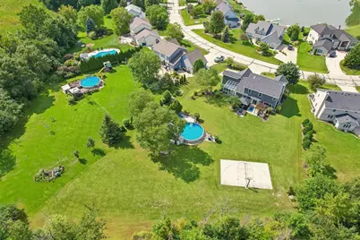 10468 S George Dr, Oak Creek, WI 53154 - Photo 40