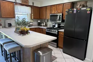 531 Susie St, Delavan, WI 53115 - Photo 4
