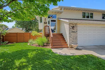 2304  13th St, La Crosse, WI 54601 - Photo 2