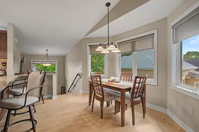 2304  13th St, La Crosse, WI 54601 - Photo 12