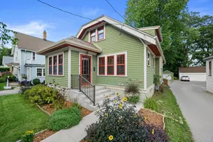 W57N512 Hilbert Ave, Cedarburg, WI 53012 - Photo 1