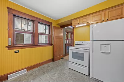 W57N512  Hilbert Ave, Cedarburg, WI 53012 - Photo 22