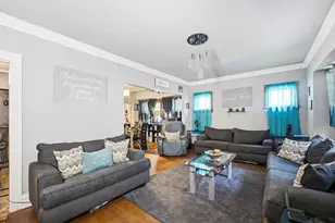 3800 N 24th Pl, Milwaukee, WI 53206 - Photo 4