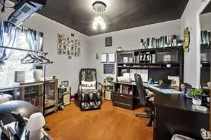 3800 N 24th Pl, Milwaukee, WI 53206 - Photo 10