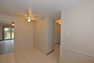 5616 Cambridge Ln, Racine, WI 53406 - Photo 10